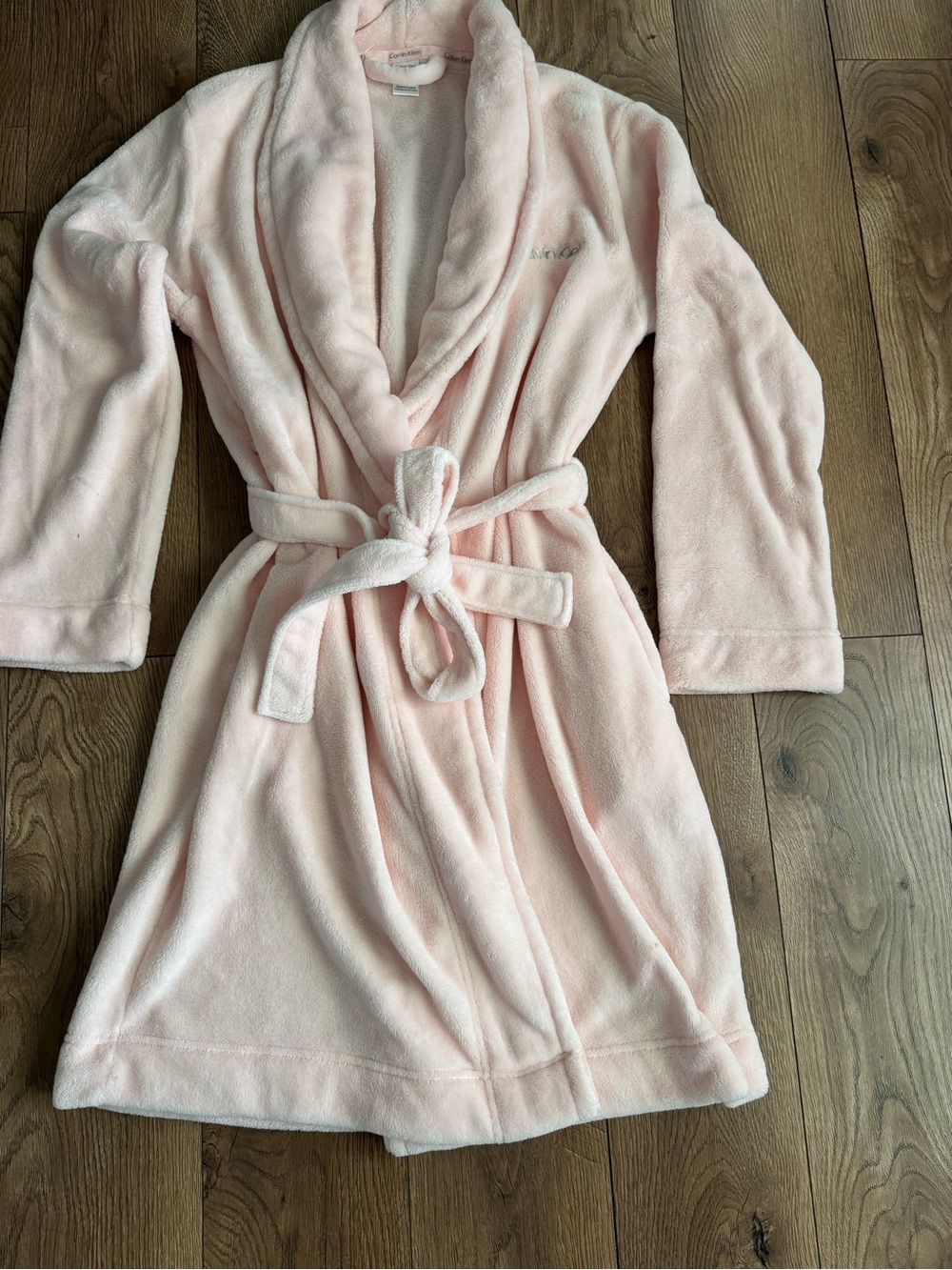 Calvin Klein Plush Shawl Collar Robe in Light Pink